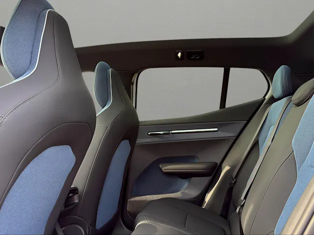 VOLVO EX30 P5 69 kWh Long Range Ultra