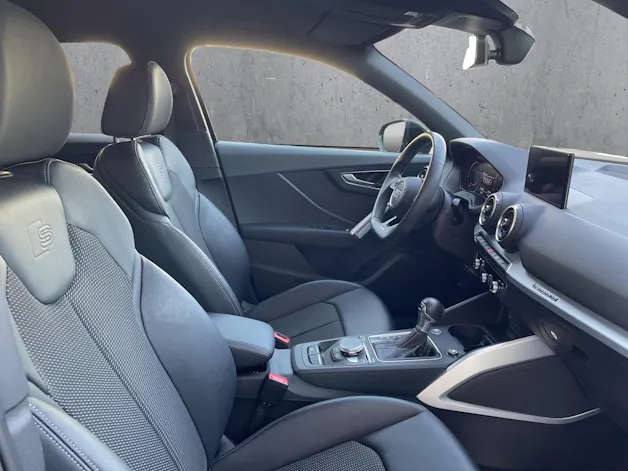 AUDI Q2 40 TFSI Sport Attraction quattro S-tronic