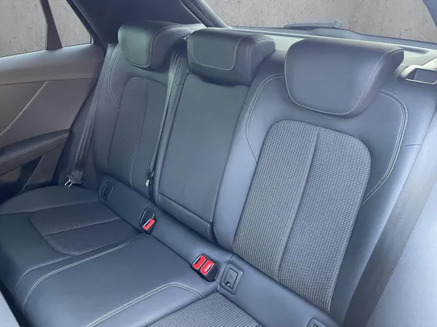 AUDI Q2 40 TFSI Sport Attraction quattro S-tronic