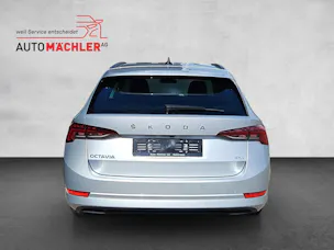 SKODA Octavia Combi 2.0 TDI 200 Style 4x4 DSG*ab Service/MFK*8- Fach Räder*LED Matrix*Kamera*