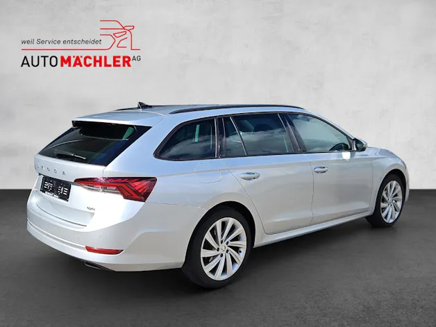 SKODA Octavia Combi 2.0 TDI 200 Style 4x4 DSG*ab Service/MFK*8- Fach Räder*LED Matrix*Kamera*
