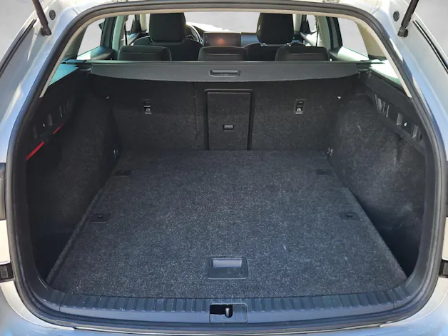 SKODA Octavia Combi 2.0 TDI 200 Style 4x4 DSG*ab Service/MFK*8- Fach Räder*LED Matrix*Kamera*