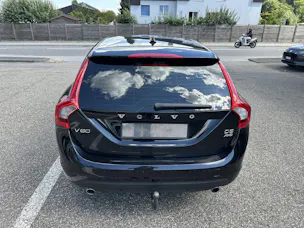 VOLVO V60 2.4 D5 Summum AWD