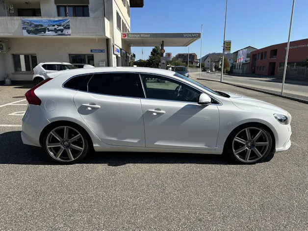 VOLVO V40 1.6 D2 Momentum Heico S/S