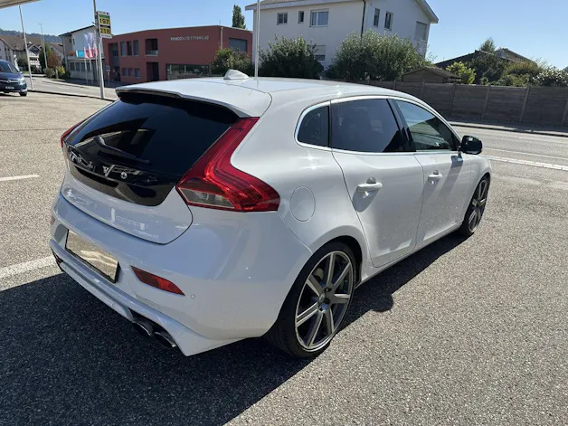 VOLVO V40 1.6 D2 Momentum Heico S/S