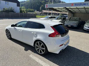 VOLVO V40 1.6 D2 Momentum Heico S/S