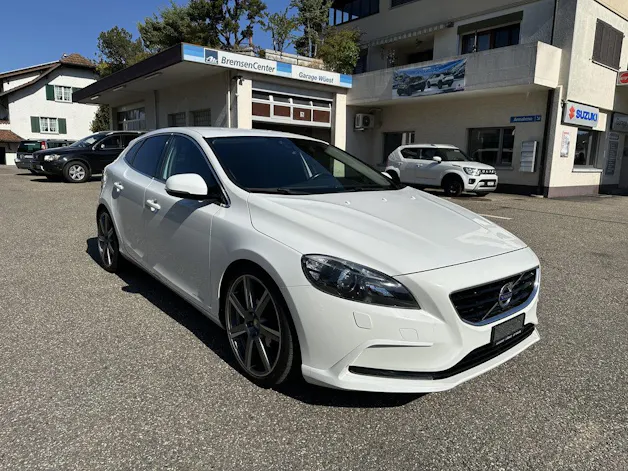 VOLVO V40 1.6 D2 Momentum Heico S/S