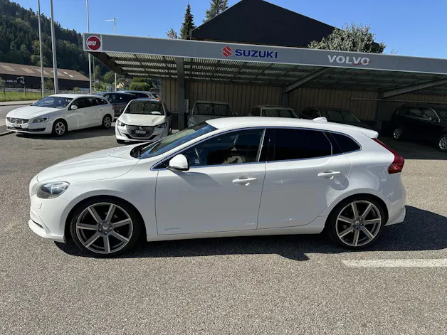 VOLVO V40 1.6 D2 Momentum Heico S/S