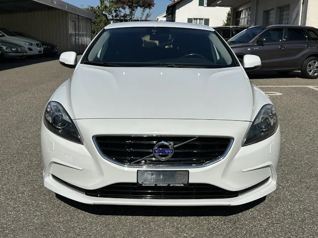 VOLVO V40 1.6 D2 Momentum Heico S/S