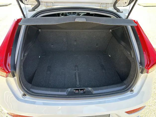 VOLVO V40 1.6 D2 Momentum Heico S/S