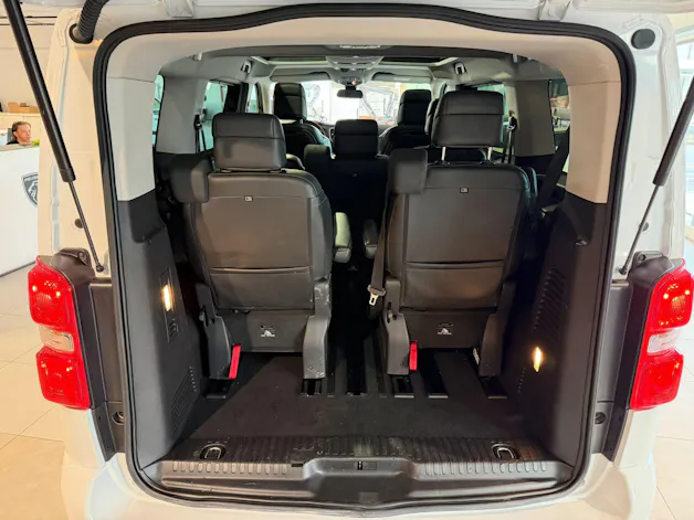 PEUGEOT Traveller Standard 2.0 BlueHDi 180 Business VIP S/S