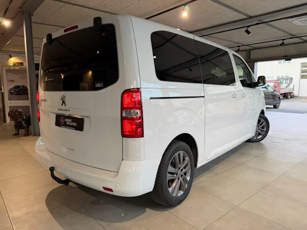 PEUGEOT Traveller Standard 2.0 BlueHDi 180 Business VIP S/S
