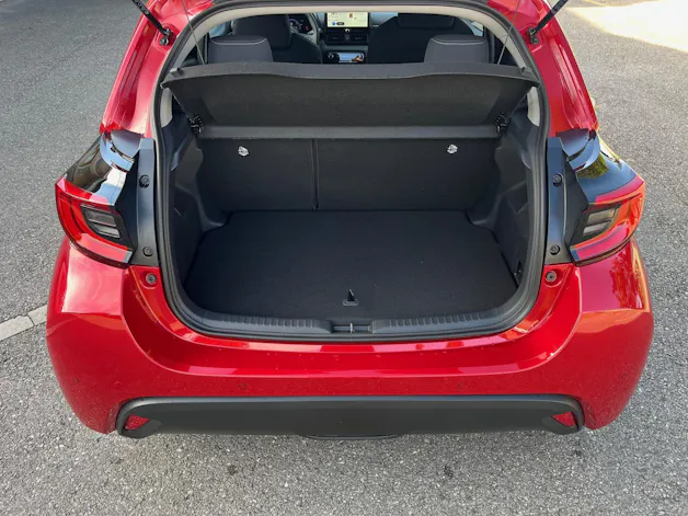 Toyota Yaris 1.5 VVT-i HSD Trend