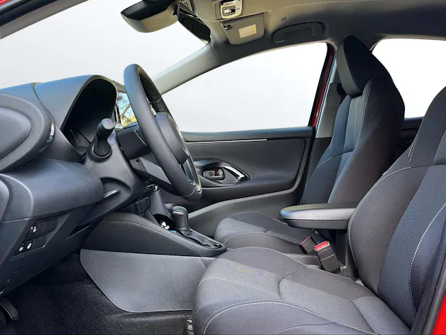 Toyota Yaris 1.5 VVT-i HSD Trend