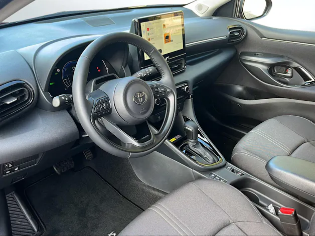 Toyota Yaris 1.5 VVT-i HSD Trend