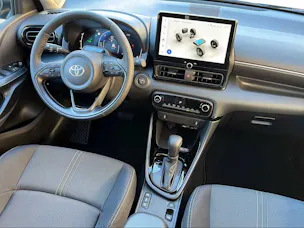 Toyota Yaris 1.5 VVT-i HSD Trend
