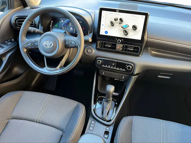 Toyota Yaris 1.5 VVT-i HSD Trend