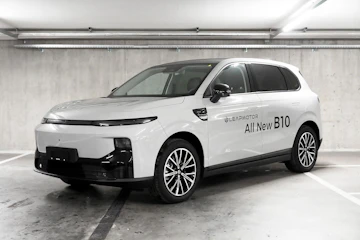 immagine del veicolo LEAPMOTOR B10 EV immagine del veicolo LEAPMOTOR B10 EV