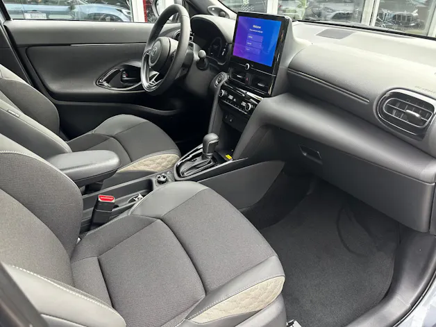 Toyota Yaris Cross 1.5 VVT-i HSD Premium AWD-i