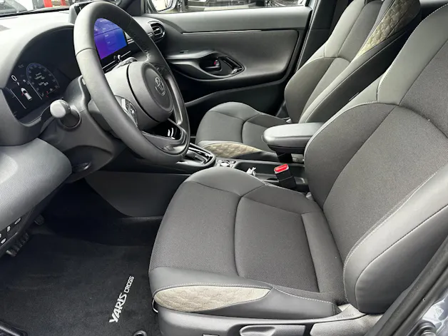 Toyota Yaris Cross 1.5 VVT-i HSD Premium AWD-i