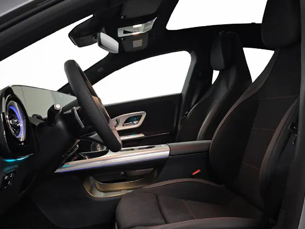 MERCEDES-BENZ CLA 220 AMG Line 4Matic