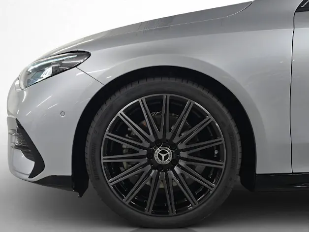 MERCEDES-BENZ CLA 220 AMG Line 4Matic