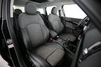 https://vehicle.imgix.net/4474713/55df743d-0741-45b8-994f-dd4b99ff9c34.jpg