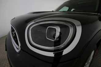 https://vehicle.imgix.net/4474713/918c498f-ac2a-456d-a94c-57d66fe22de6.jpg