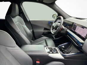 https://vehicle.imgix.net/4474740/e8e2d60e-4878-4893-b17a-ada8c7ee896d.jpg
