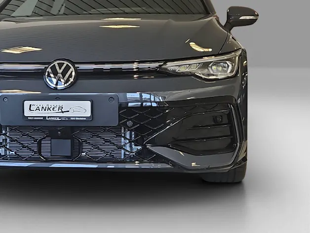 VW Golf VIII 1.5 eTSI R-Line DSG