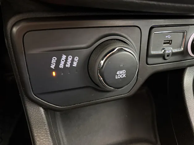 JEEP Renegade 1.3 Turbo Limited AWD (CH)⛽