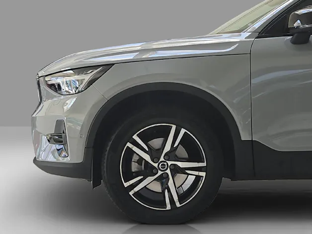 VOLVO XC40 2.0 B3 MH Plus Dark
