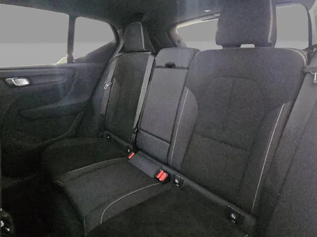 VOLVO XC40 2.0 B3 MH Plus Dark