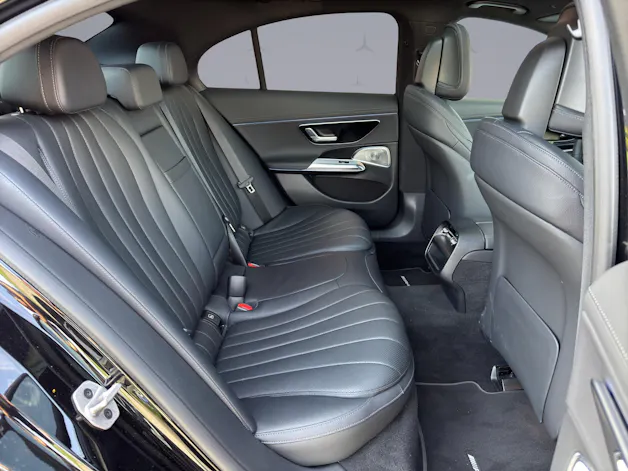 MERCEDES-BENZ E 220 d AMG Line 4matic