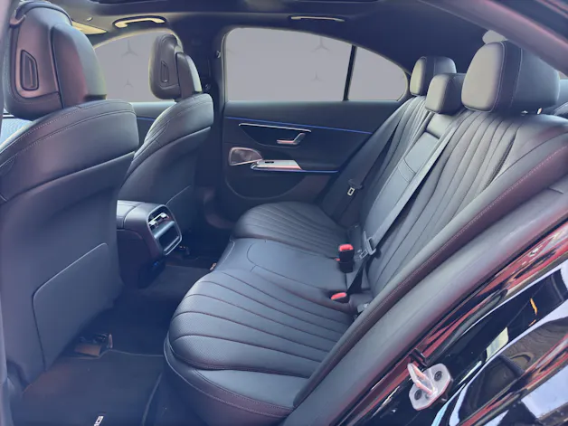 MERCEDES-BENZ E 220 d AMG Line 4matic