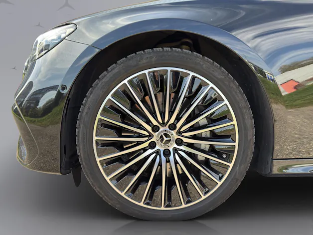 MERCEDES-BENZ E 220 d AMG Line 4matic