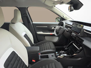 https://vehicle.imgix.net/4474918/cf841e8a-5b50-46c2-91c8-bf5af1b1786a.jpg