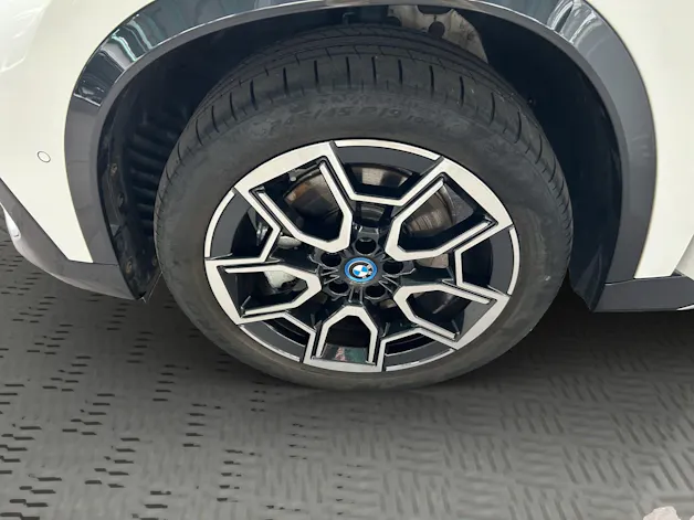 BMW X1 U11 30e xDrive paddles