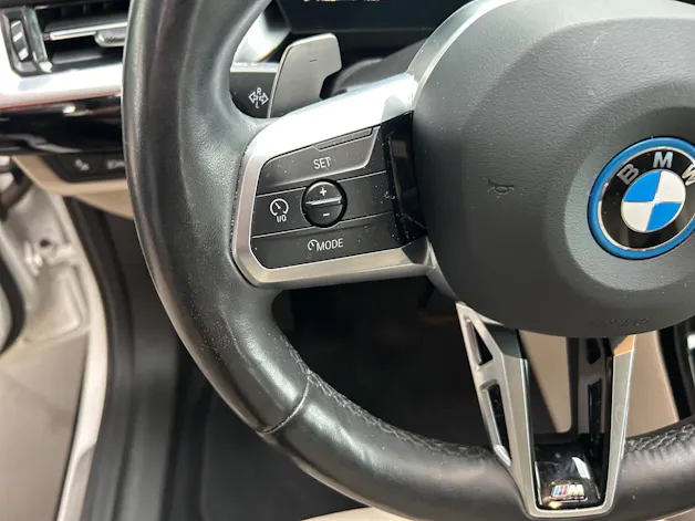 BMW X1 U11 30e xDrive paddles
