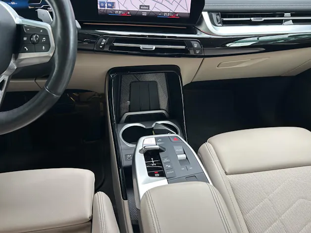 BMW X1 U11 30e xDrive paddles