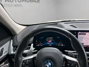 BMW X1 U11 30e xDrive paddles