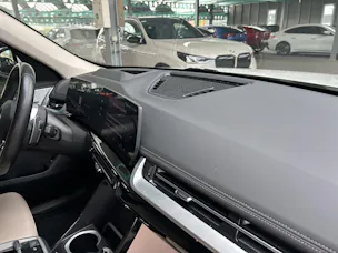 BMW X1 U11 30e xDrive paddles