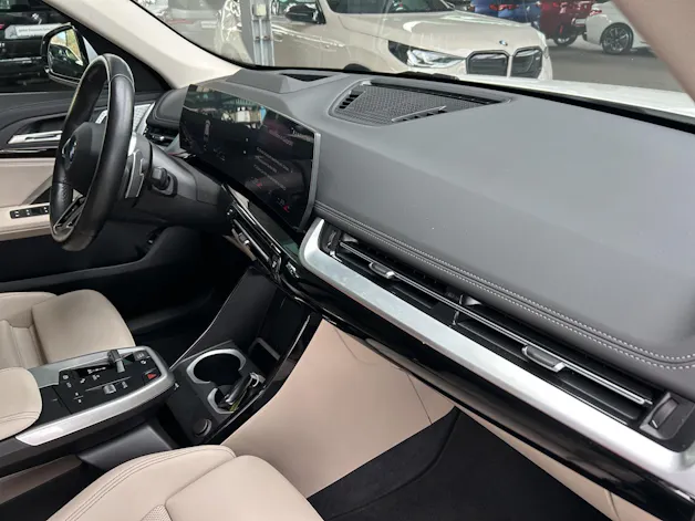 BMW X1 U11 30e xDrive paddles