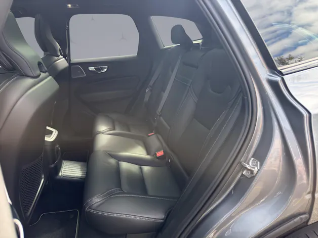 VOLVO XC60 2.0 T8 TE R-Design eAWD