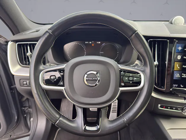 VOLVO XC60 2.0 T8 TE R-Design eAWD
