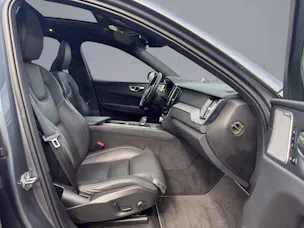 VOLVO XC60 2.0 T8 TE R-Design eAWD