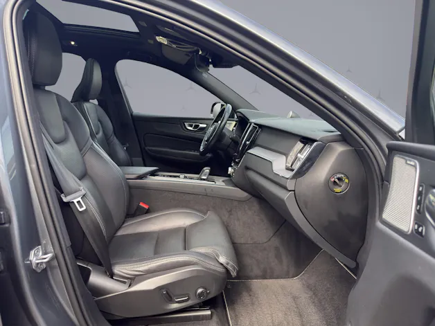 VOLVO XC60 2.0 T8 TE R-Design eAWD