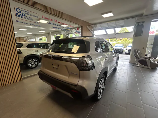 Suzuki S-Cross 1.4 T Piz Sulai Top Hybrid 4x4 4 ROUES HIVER OFFERT