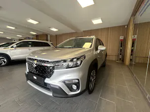 Suzuki S-Cross 1.4 T Piz Sulai Top Hybrid 4x4 4 ROUES HIVER OFFERT