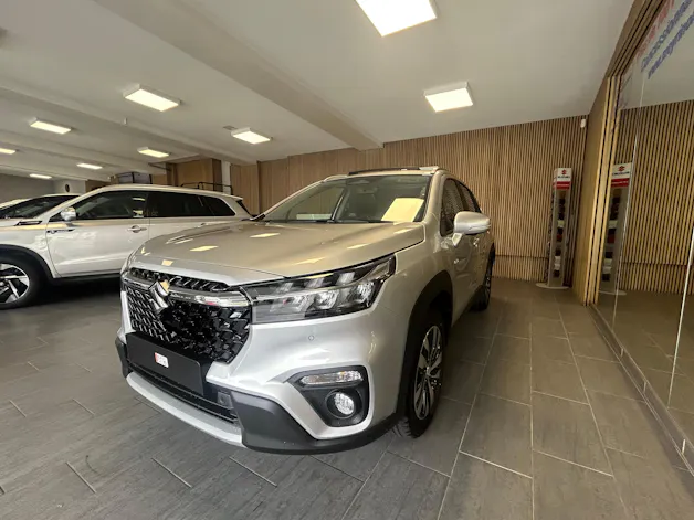 Suzuki S-Cross 1.4 T Piz Sulai Top Hybrid 4x4 4 ROUES HIVER OFFERT